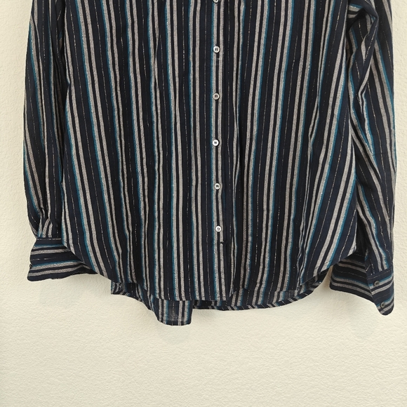 XIRENA Long Sleeve Button Up Poplin Beau Shirt In Night Spark Size Medium - Picture 5 of 16